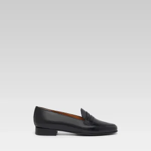 2100 - Black leather loafers