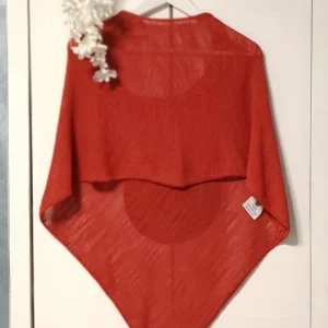 Poncho fresco ed estivo in Sikkim